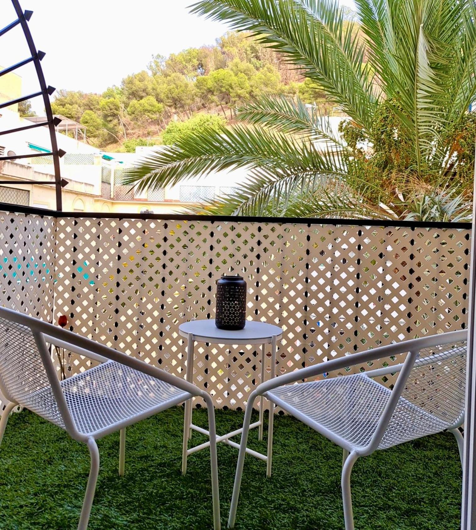 Апартаменты Patio Victoria Малага Экстерьер фото